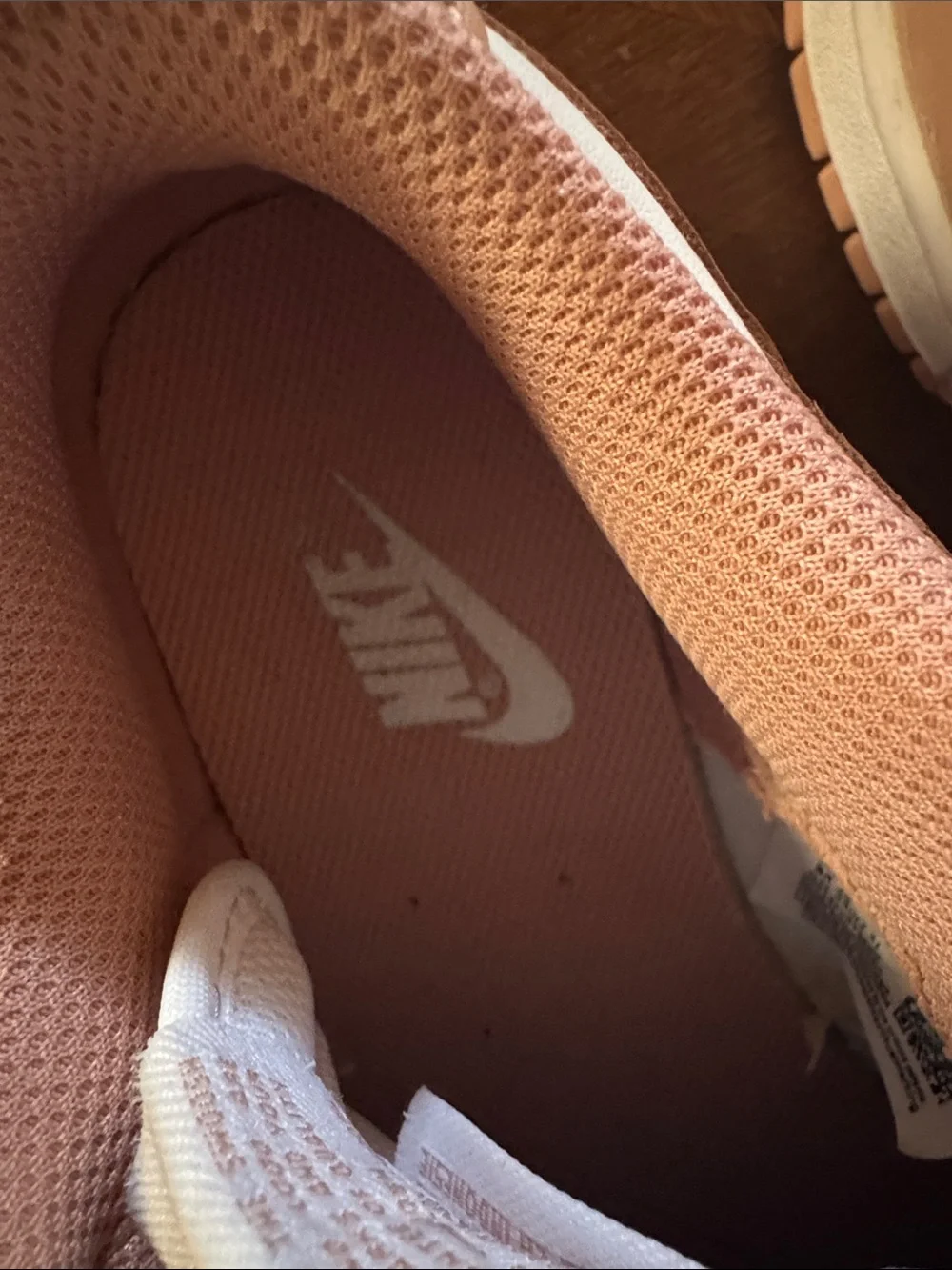 Nike classic low